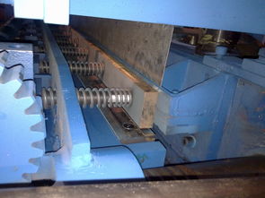 钢铁 冶金技术厂家定制仿做的喂丝焊机今天先上机械本体,明天上焊机,焊机是唐山松下的